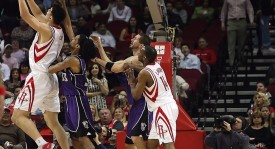 湖人控卫之争：斯玛特与范德比尔特谁将担纲首发